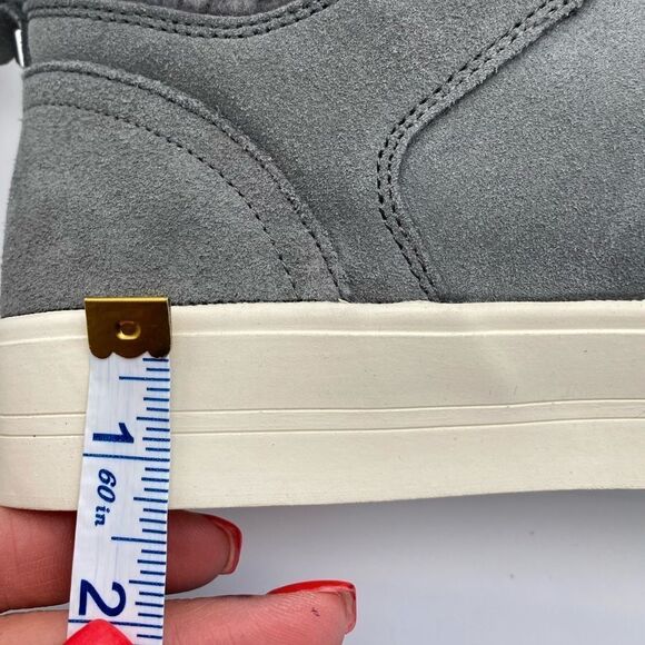 NWOT Marc Fisher Gray Faux Sherpa Suede Platform Boots size 8.5 streetwear - Picture 5 of 7